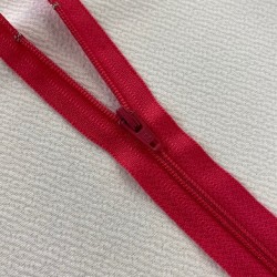 2032535 15 cm Zipper red